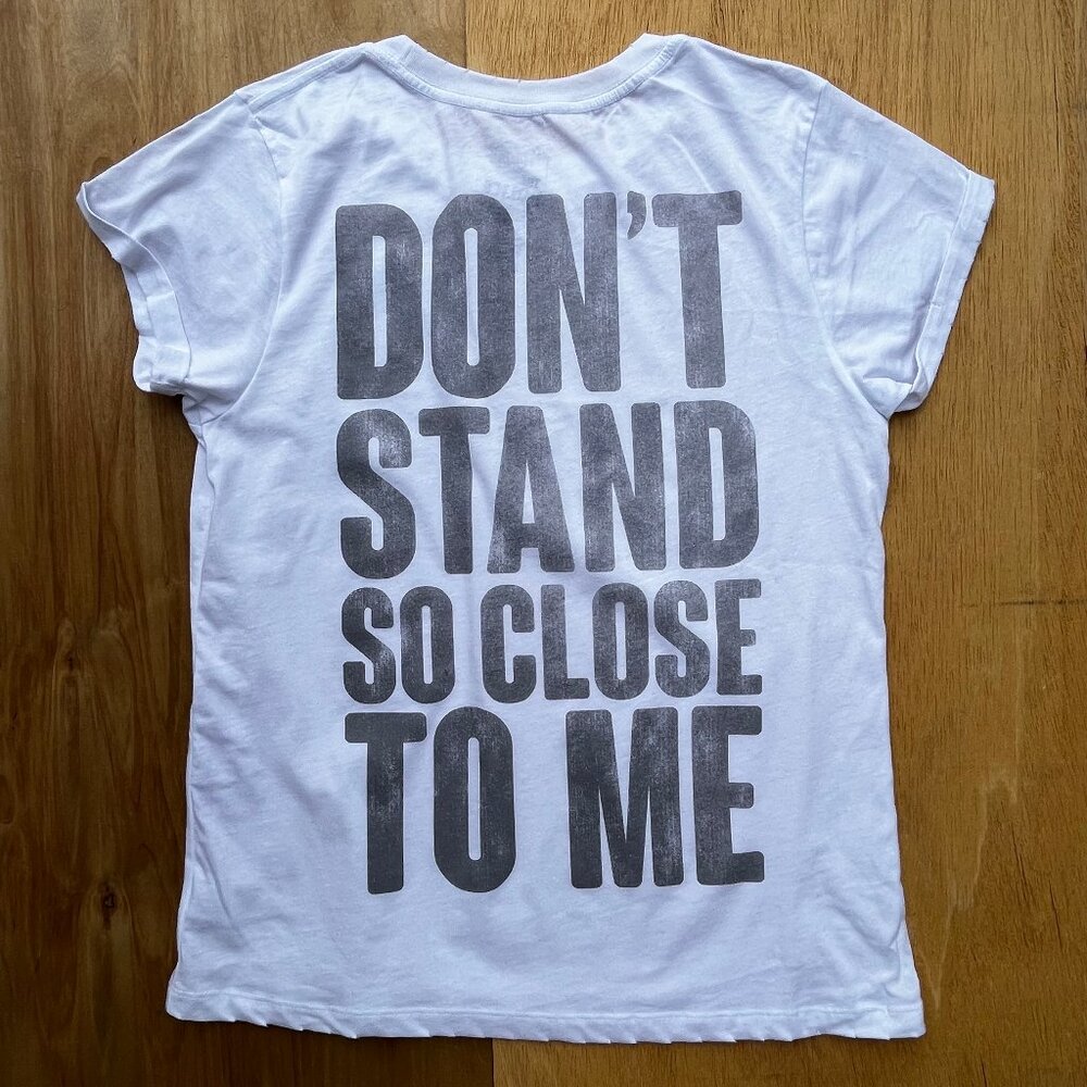 THE POLICE DON’T STAND SO CLOSE TO ME Women’s Graphic Tee Shirt sz L NWOT